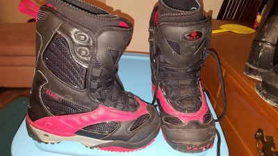 vans youth snowboard boots